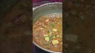 Garma garam phuli phuli rotiyan aur matar paneer ki sabji indian food tasty food [upl. by Atinej]