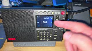 Choyong LC90 has indoor outdoor Mediumwave antenna options and 880 kHz WCBS VS Tecsun H501x [upl. by Zoba426]