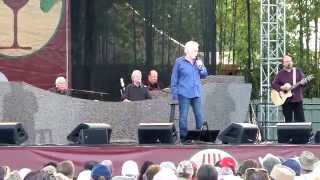 Kenny Rogers quotCoward Of The Countyquot Live at Busch Gardens 2015 [upl. by Nevi]