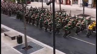 La Légion Etrangère fait son jogging dans le centre de Nîmes à 8h le lendemain de la coupe du monde [upl. by Ariam]