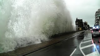 SaintMalo Grande Marée 2014 Vagues Bretagne Springflut Tide Marea huge waves [upl. by Acissehc]