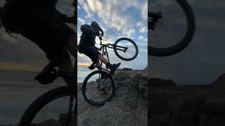 Kona Honzo ESD Hardtail Massive Bunny HOP [upl. by Boatwright]