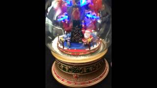 Avon Snow Globe Musical Animated Electronic Christmas 2007 [upl. by Coop801]