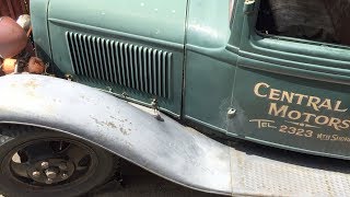 Vintage Tow Truck  1933 Ford SVV8  Clearing the yard [upl. by Fitton]