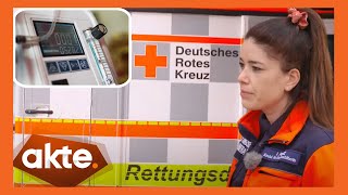 Zwischen Leben und Tod Ausbildung zum Rettungssanitäter  Akte  SAT1 [upl. by Akinirt]