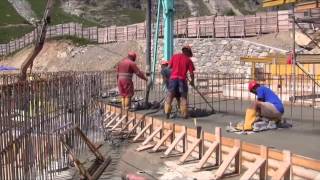 Skyway Monte Bianco  Il cantiere tra le nuvole [upl. by Airlia523]