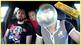 BUBBLE GUM CHALLENGE BATTLE 💥 ЖВАЧКА Chupa Chups Big Babol ЧЕЛЛЕНДЖ  В ТАЧКЕ У ГОРА OPEL INSIGNIA [upl. by Adlar]