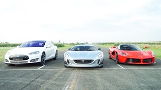 Rimac Concept One vs LaFerrari [upl. by Saber]