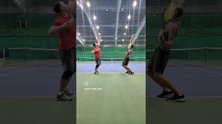 Парная подача V1 tennis tennisfun tennistrick tennisdrills slowed tennislife [upl. by Nonnahc]