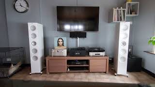 Hegel H390 amp KEF R11  Sevdaliza  Joanna Sub Off [upl. by Camp]