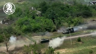 Bradley Duels BTR82 at VERY Close Range Near Sokil Must See Footage [upl. by Aneerehs]