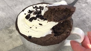 Schneller OREO TASSENKUCHEN in der Mikrowelle  Oreo Mug Cake Rezept [upl. by Aixela11]