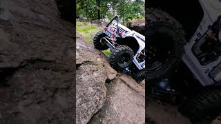 Rock crawling axial vanquish basecamp shortvideos crawler shorts viralvideo todoterreno car [upl. by Dougall]