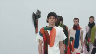 ISSEY MIYAKE Homme Plissé autumn winter 2024 fashion show [upl. by Bixler]