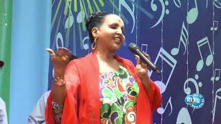 Amina farah  Hestii Nacab Ima Qadarin karo [upl. by Luamaj]