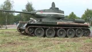 KampfPanzer T3485 in Geländefahrt an der WTD 41 in Trier Soviet Tank T34 Cross Country [upl. by Floris721]