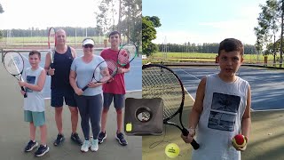 Jogando Tênis com o Tennis Trainer  ARTENGO [upl. by Alram]