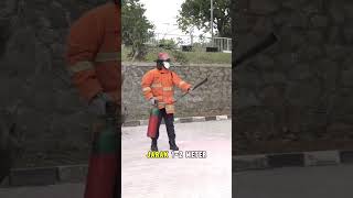 Fire Extinguisher Control Fire shortvideo automobile fireman trending trending [upl. by Enairb]