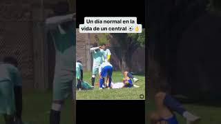 Mi amigo el mejor central inamovible futbol viralvideo football barrio recuerdos [upl. by Acilef]