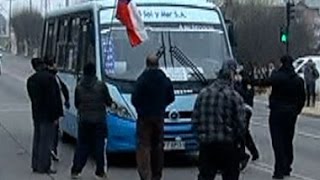 Incidentes marcaron paro de buses en Valparaíso [upl. by Tharp]