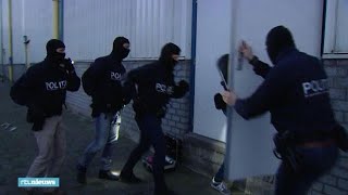 Illegale sigarettenhandel opgerold 45 miljoen peuken in beslag genomen  RTL NIEUWS [upl. by Mckale]