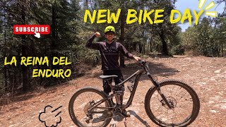 BikeCheck de la nueva bicicleta GIANT REIGN 2023 [upl. by Ihtraa]