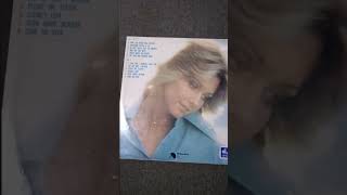 Olivia NewtonJohn quotGreatest Hits 1quot Vinil  Vinyl [upl. by Asselem263]