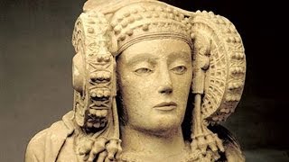 La Dama de Elche vuelve a mostrar sus misterios en la reapertura del Museo Arqueológico [upl. by Yema]