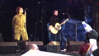 Oasish  Wonderwall  Oasis Tribute at Glastonbudget 2012 [upl. by Aicercul]