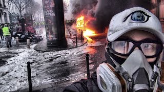 DANS LA GUERRE DES GILETS AUX CHAMPS ÉLYSÉES [upl. by Akeenat]