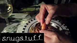 Wie esse ich Garnelen oder Scampi  Garnele schälen  zu Episode 0003 [upl. by Rednav]