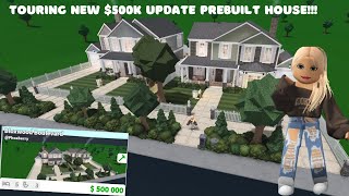 Touring the new update 500k prebuilt house in Bloxburg [upl. by Kirre]