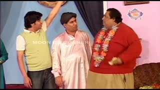 Nasir Chinyoti and Naseem Vicky Stage Drama Full Comedy Clip [upl. by Spiegleman415]