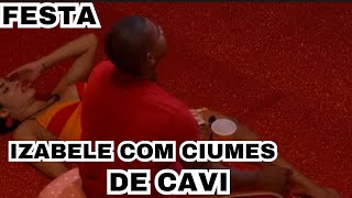 DAVI VÊ A FOTO DA NAMORADAE IZABELE FICA COM CIUMES NA FESTA [upl. by Rik533]