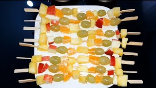 BROCHETTES DE FRUITS  LES DELICES DE STESSIE NJ [upl. by Zsazsa]