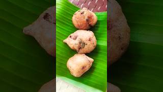 Ulundu vadai seivathu eppadi methuvadai ulunduvadai shortscookingkitchencooking food trending [upl. by Eerised516]