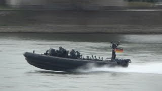 2x Mehrzweckboot GSG 9 BPOL auf dem Rhein in Bonn [upl. by Erlond209]