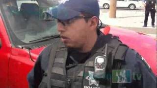 Teto Murguia se enfrenta a policias federales en Juarez [upl. by Rehptosirhc]