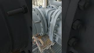 Heavy Gate valve bolting with spool [upl. by Mccarthy763]