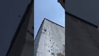 ¡Vuelo gigantesco en muro de escalada [upl. by Enirehtahc]