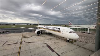 【オーストラリア】 アデレード空港離陸の機窓 シンガポール航空 B78X Window view of plane taking off from Adelaide Airport 20249 [upl. by Aimat]