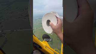 ELE JOGOU PAPEL HIGIÊNICO PELO SEU AVIÃO E ISSO ACONTECEU [upl. by Bonina468]