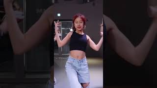 tap tap tap in😜 minnypark choreography [upl. by Hidie]