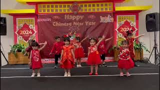 Mandarin Festival Bumble Bee Schoolhouse  Modern Dance Performance Small Class [upl. by Akialam501]