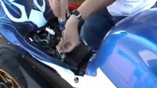 TPX Detector Install on Suzuki GSXR 750 [upl. by Krik]