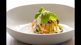 Spaghetti alla chitarra fatti in casa cipolla al cartoccio e verdure  Chef Antonella RicciSaporie [upl. by Hendon]