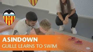 VALENCIA CF  GUILLE LEARNS TO SWIM WITH MARI PAZ VILAS AND BAKKALI [upl. by Coralie]