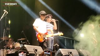 Morfem  Kuning Live At Festival 76 Semarang [upl. by Nuahsel]