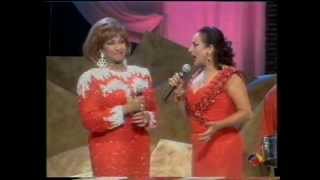 Lola Flores presenta a Celia Cruz Momento Espectacular [upl. by Idaline967]