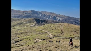 Horse riding trail Georgia Tusheti Randonnée équestre Géorgie Touchétie [upl. by Lyndsey]